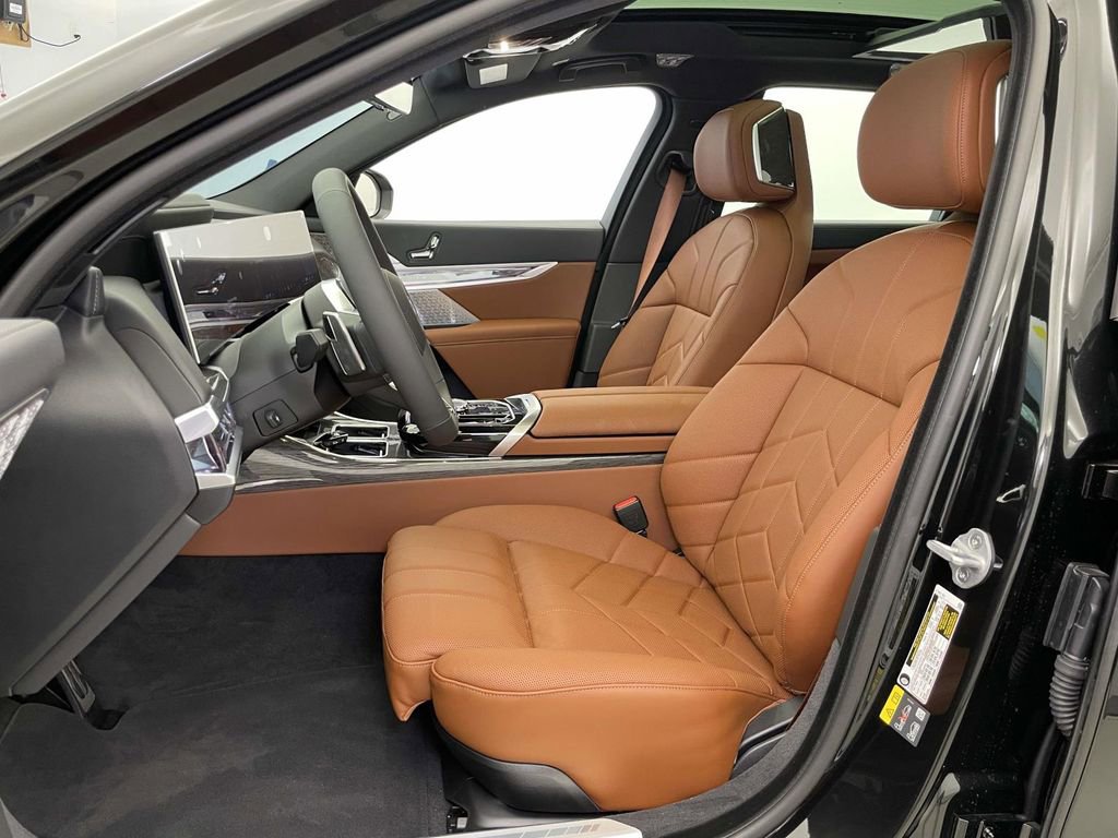 New 2026 BMW i7 xDrive60 AWD/4WD image 13
