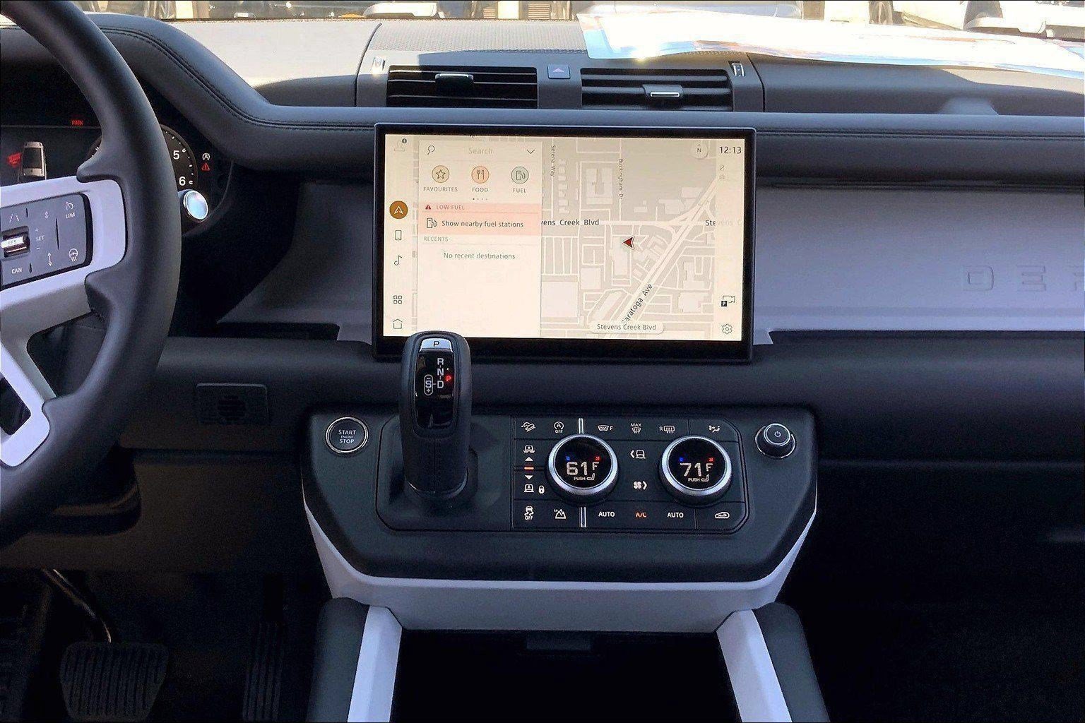New 2025 Land Rover Defender 130 X-Dynamic SE AWD/4WD image 11