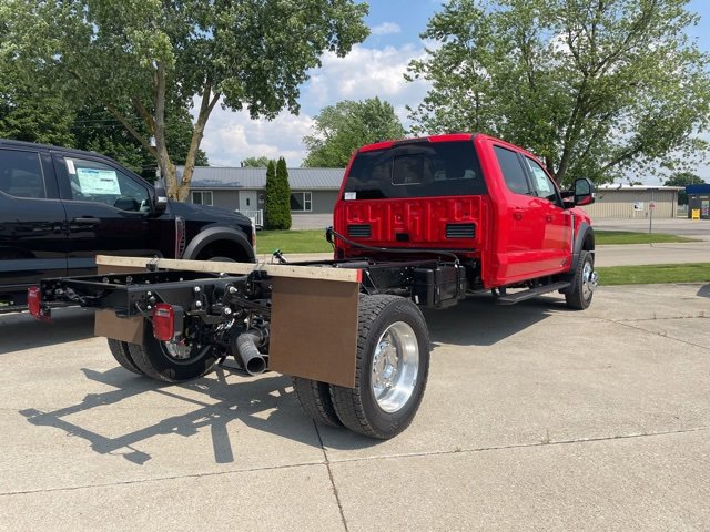 New 2025 Ford F550 4x4 Crew Cab image 8