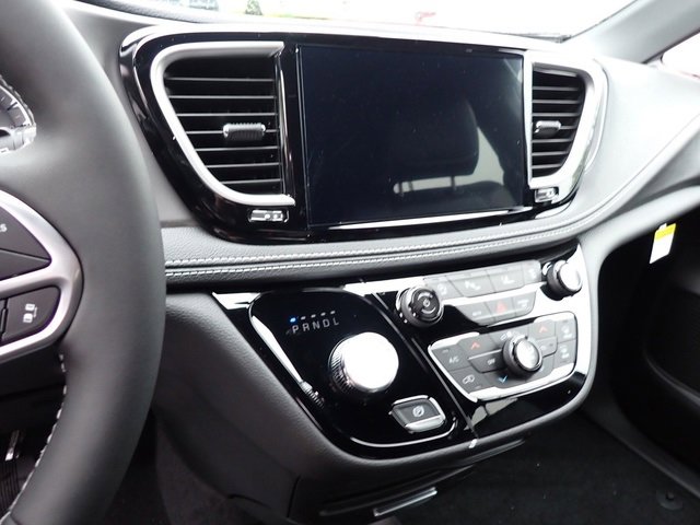 New 2026 Chrysler Pacifica Select image 19