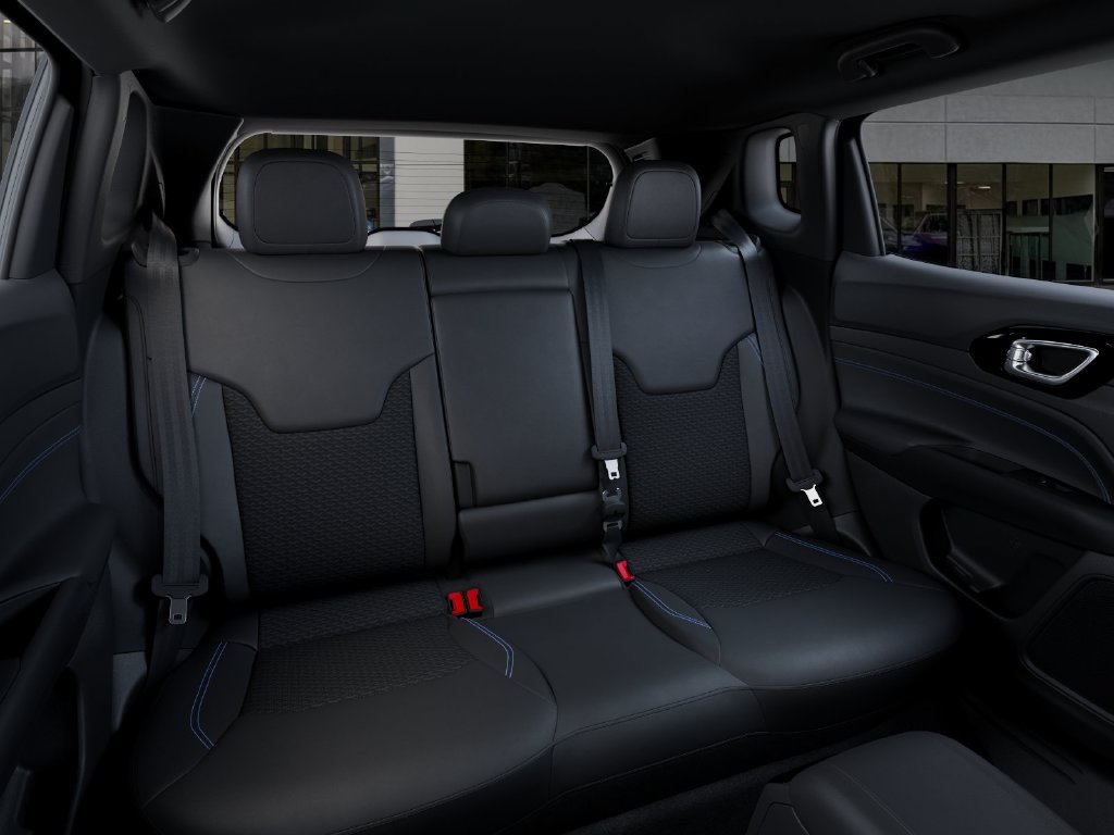 New 2026 Jeep Compass Latitude AWD/4WD image 15