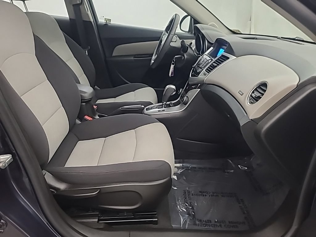 Used 2014 Chevrolet Cruze LS FWD image 14