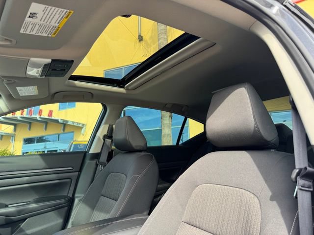 Used 2024 Nissan Altima 2.5 SV w/ SV Premium Package FWD image 18