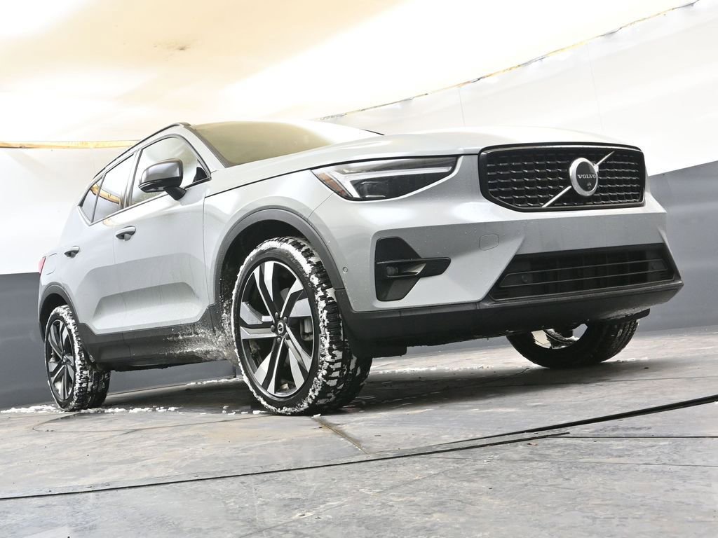 New 2026 Volvo XC40 B5 Ultra w/ Protection Package Premier image 47