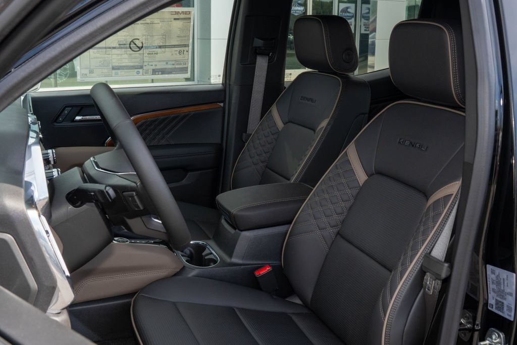 New 2026 GMC Canyon Denali AWD/4WD image 15