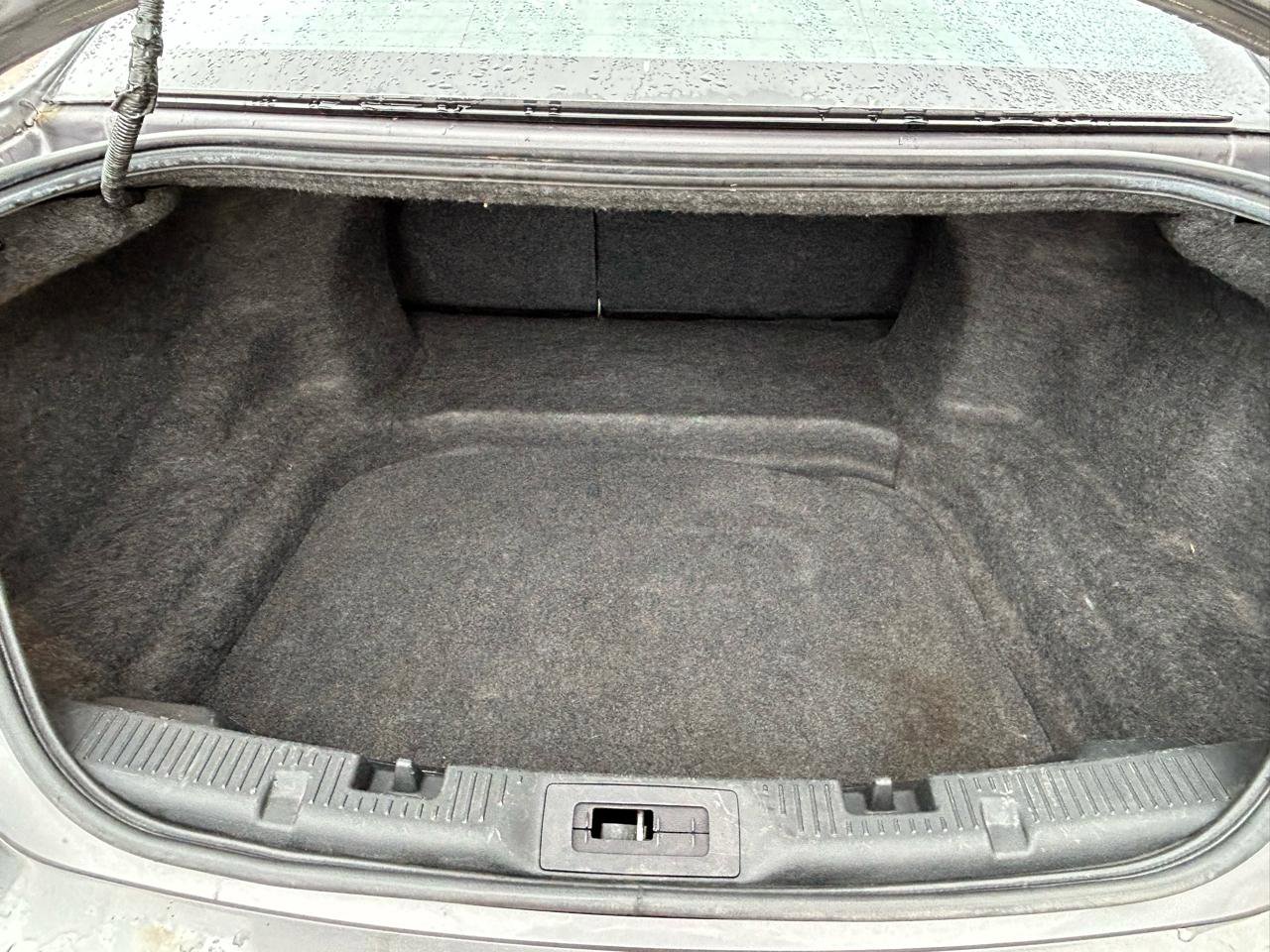 Used 2014 Ford Taurus SEL w/ Equipment Group 201A FWD image 17