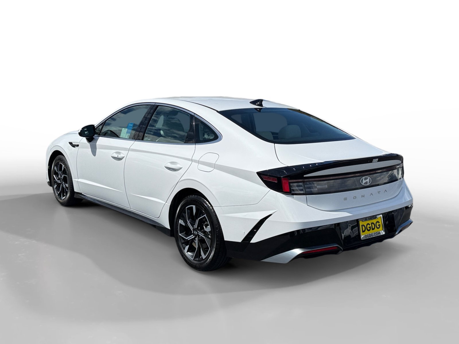 Used 2025 Hyundai Sonata SEL FWD image 3