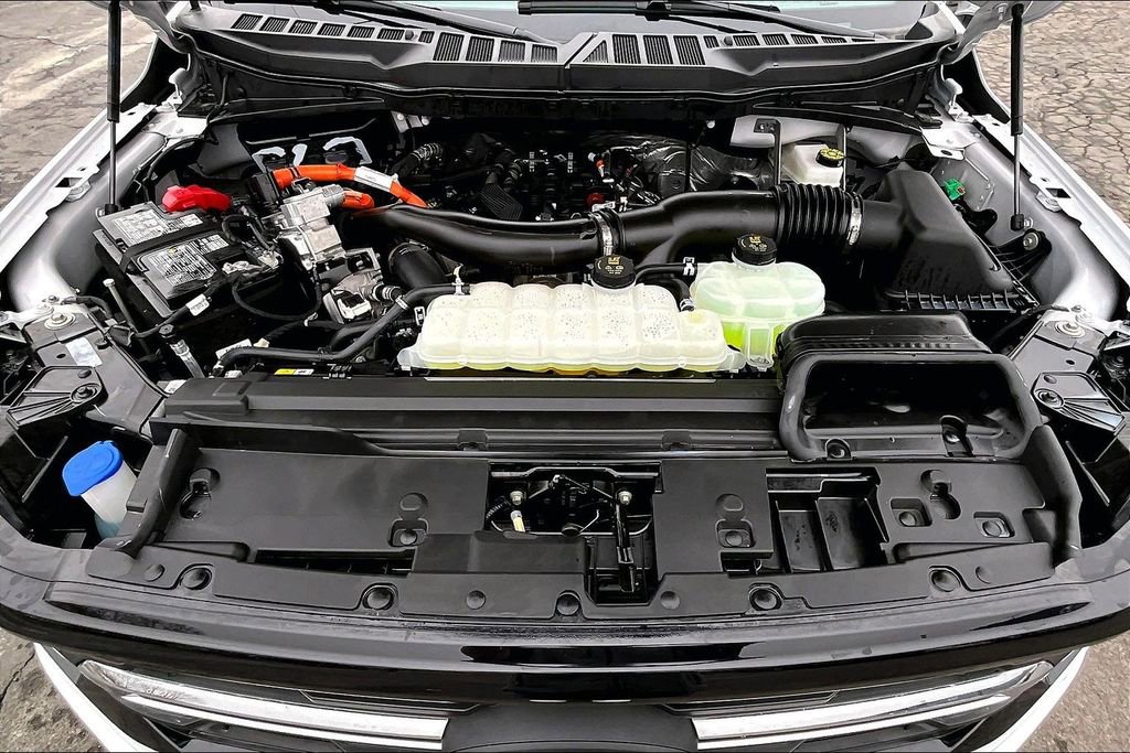 Used 2025 Ford F150 XLT w/ Equipment Group 303A High image 5