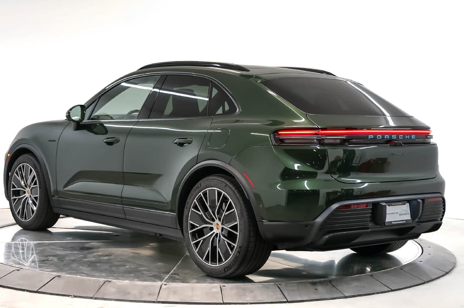 Certified 2026 Porsche Macan Electric RWD image 3
