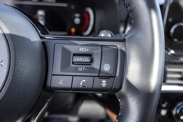 Used 2023 Nissan Pathfinder Platinum image 15