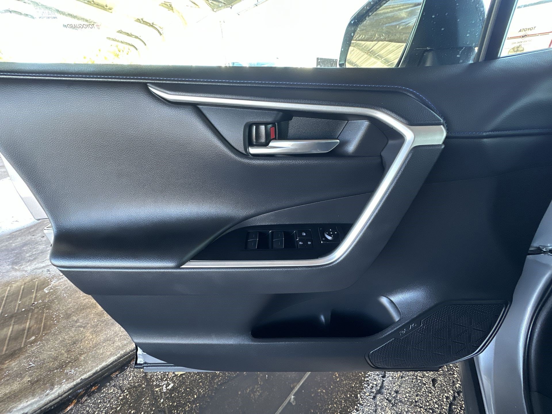 Used 2024 Toyota RAV4 XSE image 30