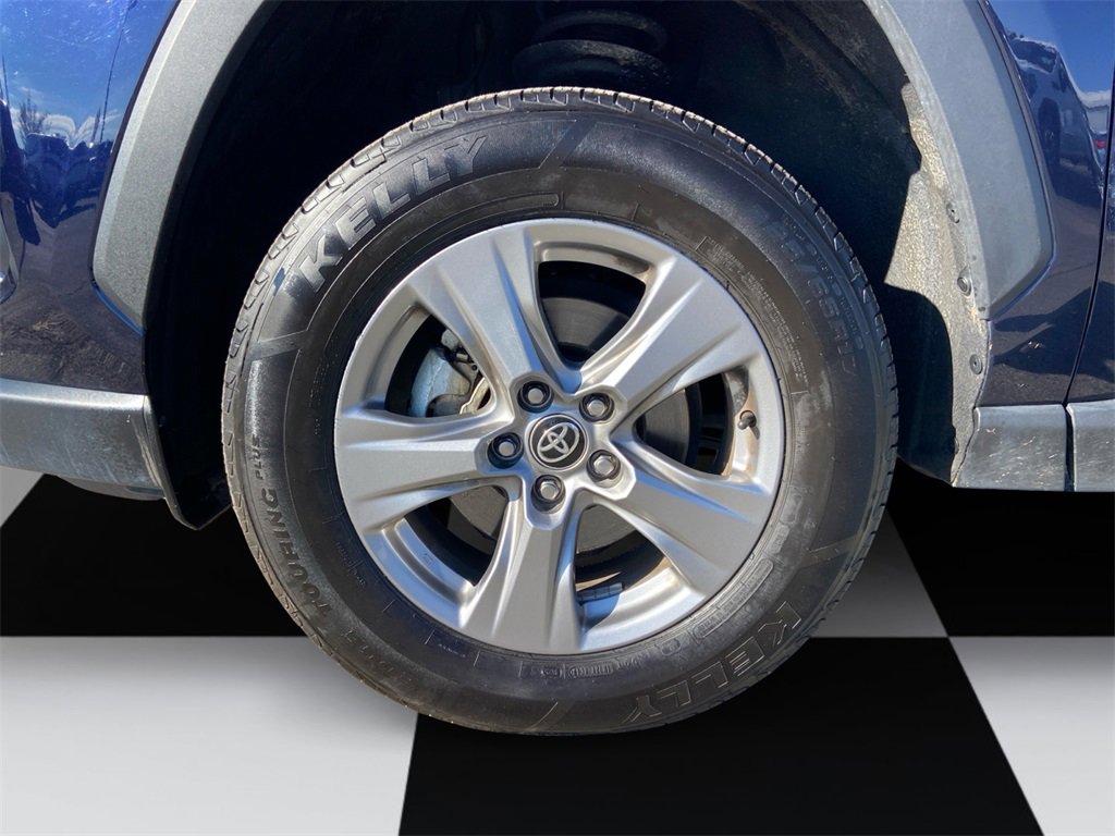 Used 2024 Toyota RAV4 XLE image 14