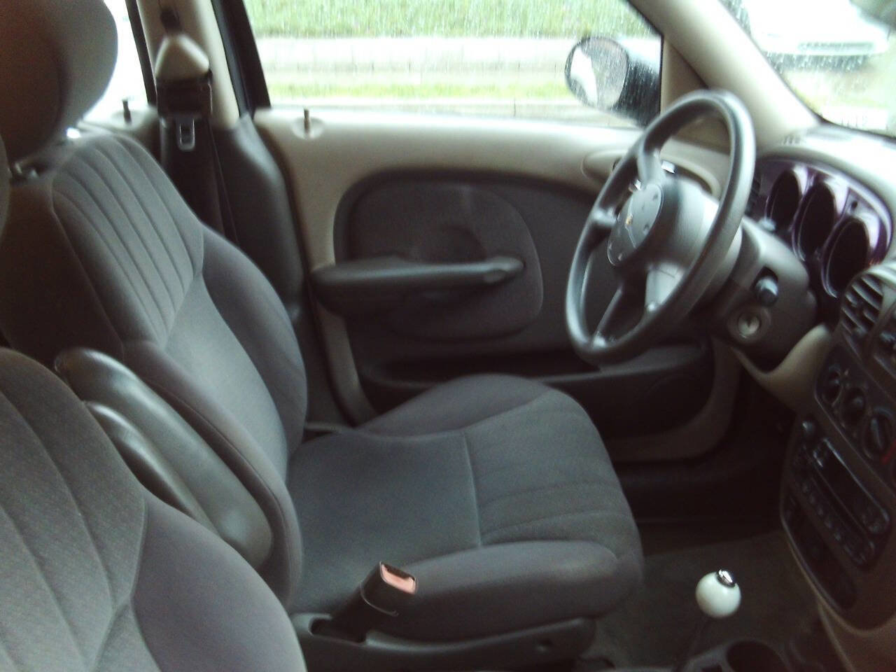 Used 2004 Chrysler PT Cruiser image 12
