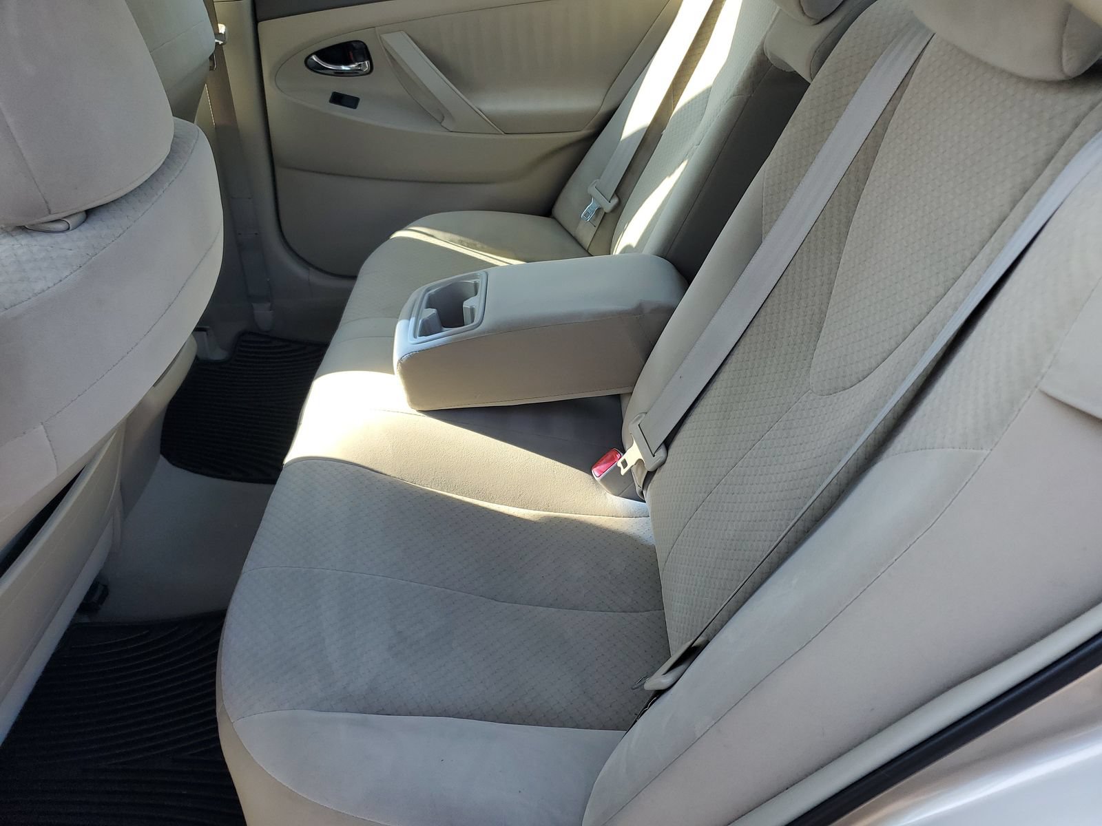 Used 2009 Toyota Camry LE FWD image 13