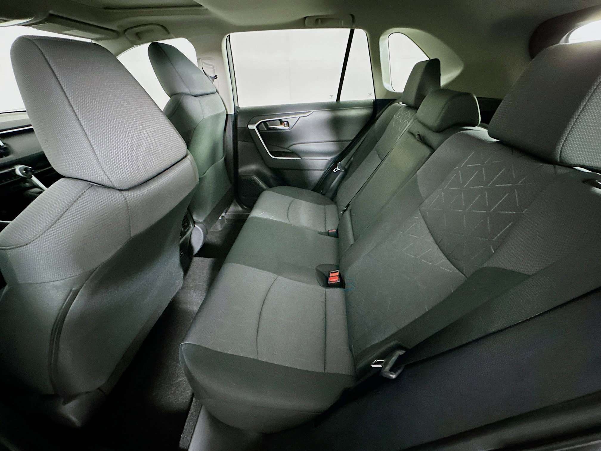 Used 2025 Toyota RAV4 XLE w/ Convenience Package image 29