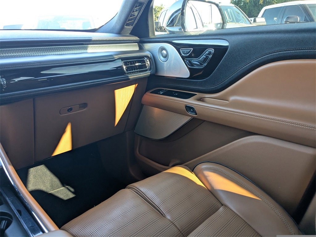 Used 2020 Lincoln Aviator Black Label w/ Dynamic Handling Package image 19