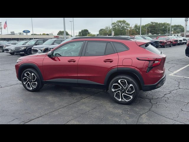 Certified 2024 Chevrolet Trax RS w/ Driver Confidence Package FWD image 6