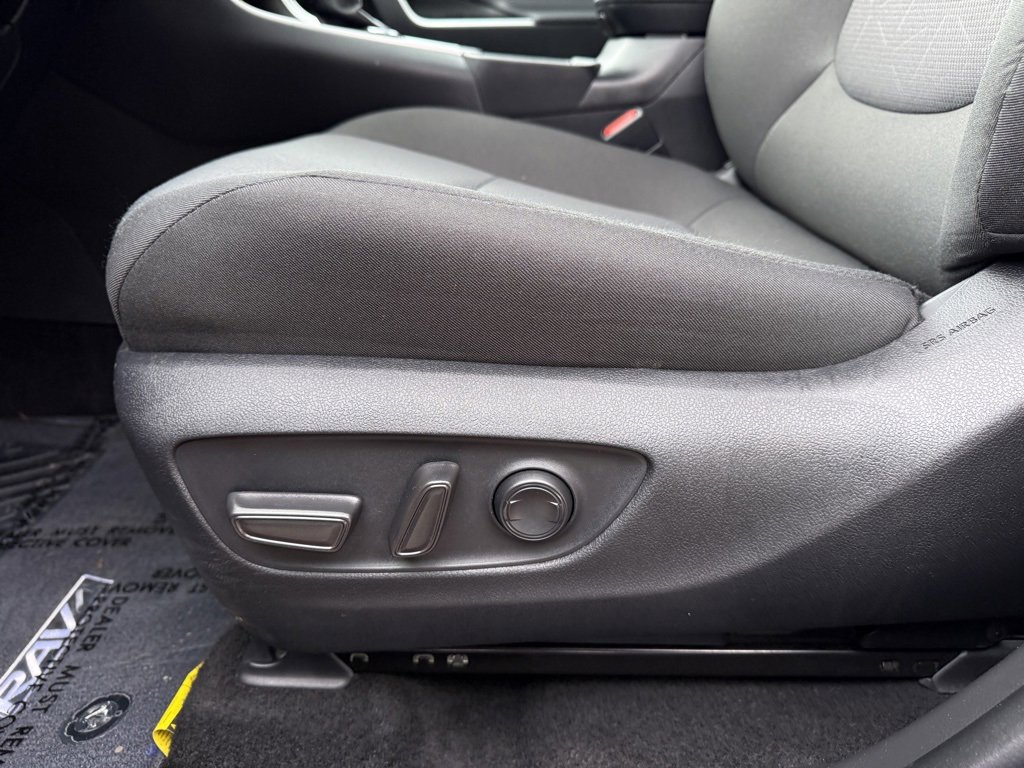 Certified 2025 Toyota RAV4 XLE image 16
