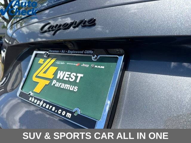 Used 2022 Porsche Cayenne AWD/4WD image 14