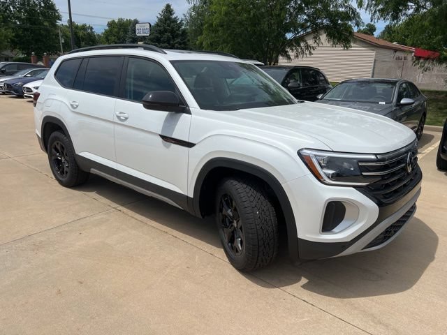 New 2026 Volkswagen Atlas Peak Edition