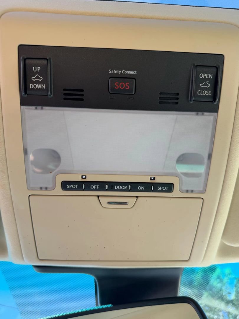 Used 2016 Lexus LS 460 w/ Comfort Package image 26