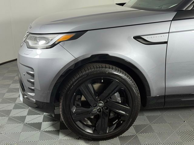 New 2026 Land Rover Discovery Limited Edition image 13