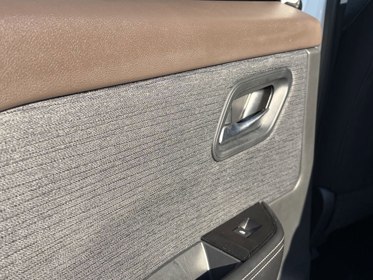 Certified 2023 Nissan Rogue SV image 27