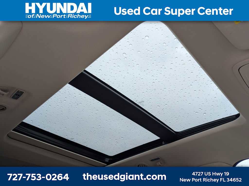 Used 2021 Ford Explorer Limited w/ Equipment Group 301A image 27