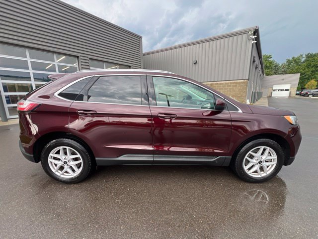 Used 2024 Ford Edge SEL w/ Convenience Package AWD/4WD image 4