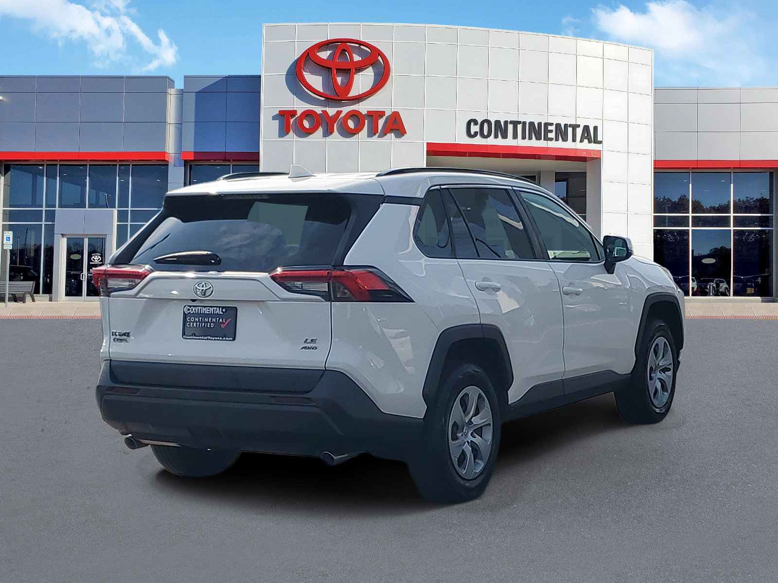 Used 2020 Toyota RAV4 LE w/ All Weather Liner Package AWD/4WD image 5