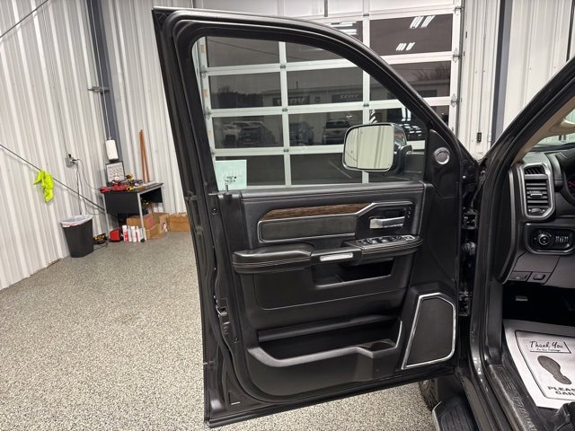 Used 2019 RAM 3500 Laramie image 11