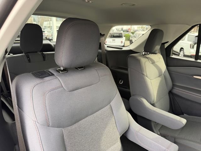 Used 2025 Ford Explorer Active image 39
