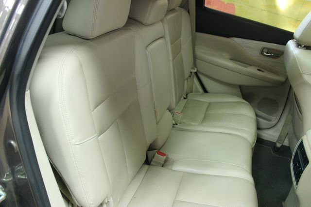 Used 2017 Nissan Murano Platinum image 12