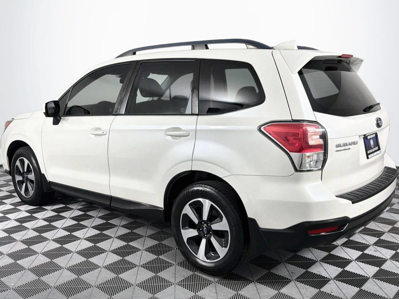 Used 2018 Subaru Forester 2.5i Premium AWD/4WD image 8