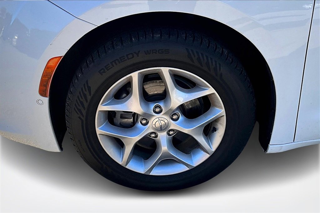 Used 2019 Chrysler Pacifica Touring-L Plus w/ Advanced Safetytec Group image 32