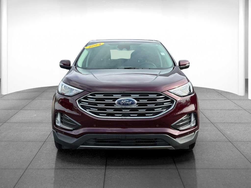 Used 2024 Ford Edge Titanium AWD/4WD image 2