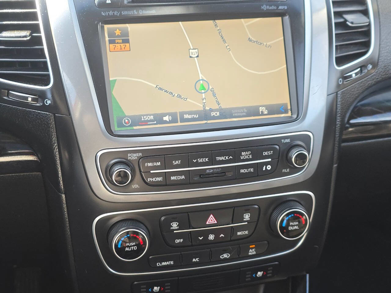 Used 2015 Kia Sorento SX image 15