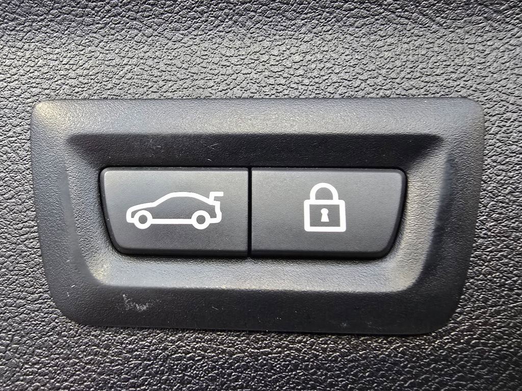 Used 2019 BMW X3 xDrive30i w/ Premium Package image 18