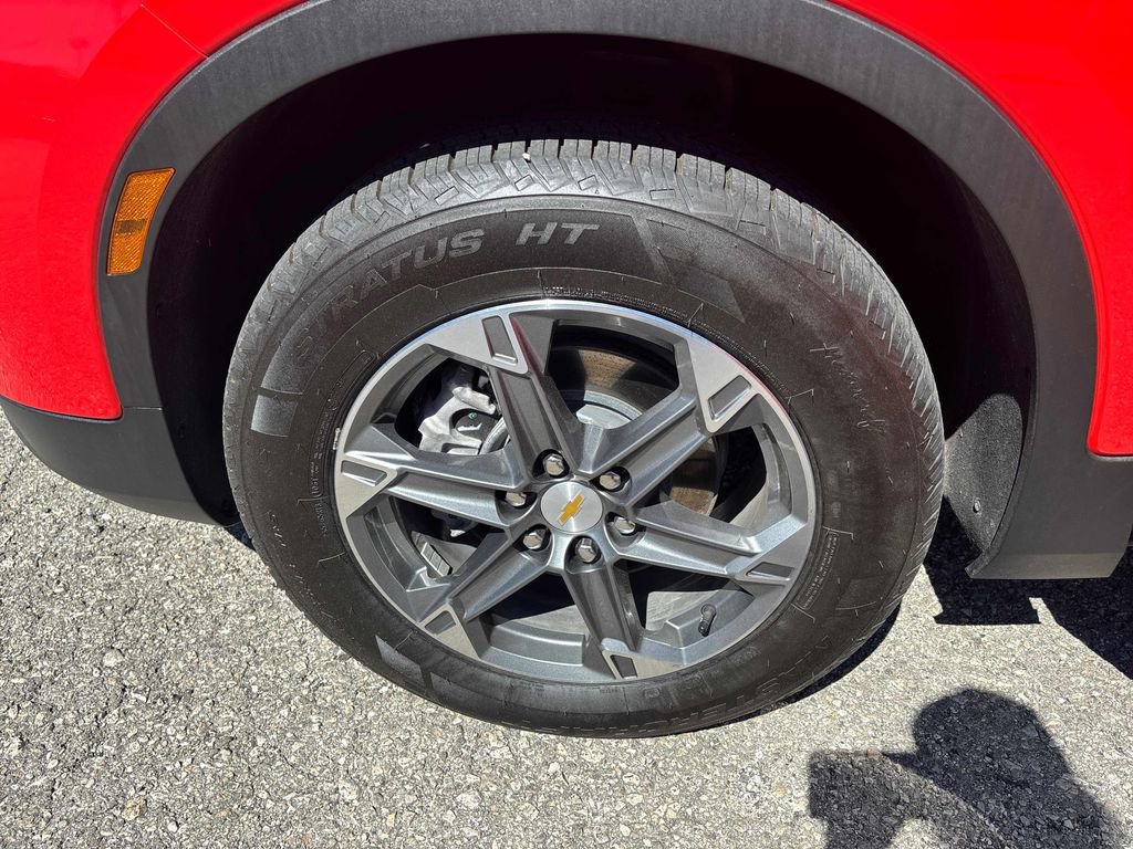 Used 2025 Chevrolet Blazer LT AWD/4WD image 33