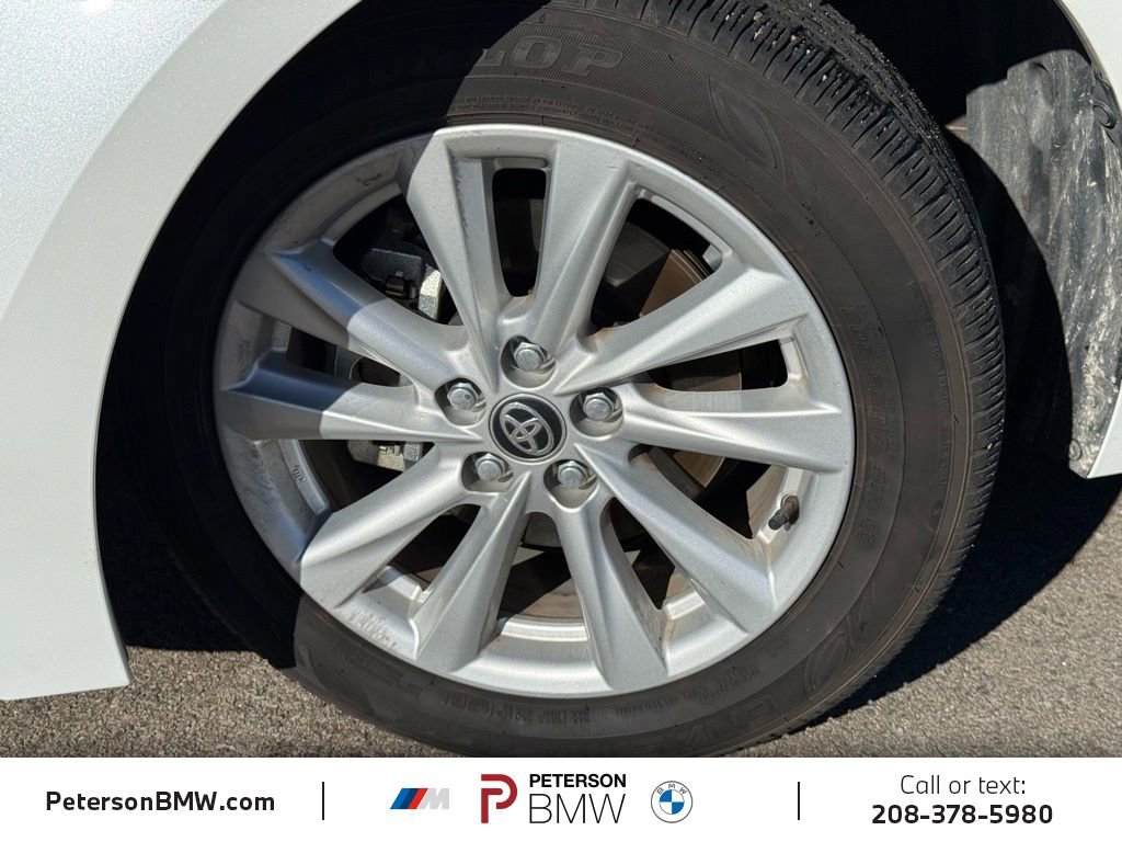 Used 2025 Toyota Corolla LE w/ LE Premium Package image 11