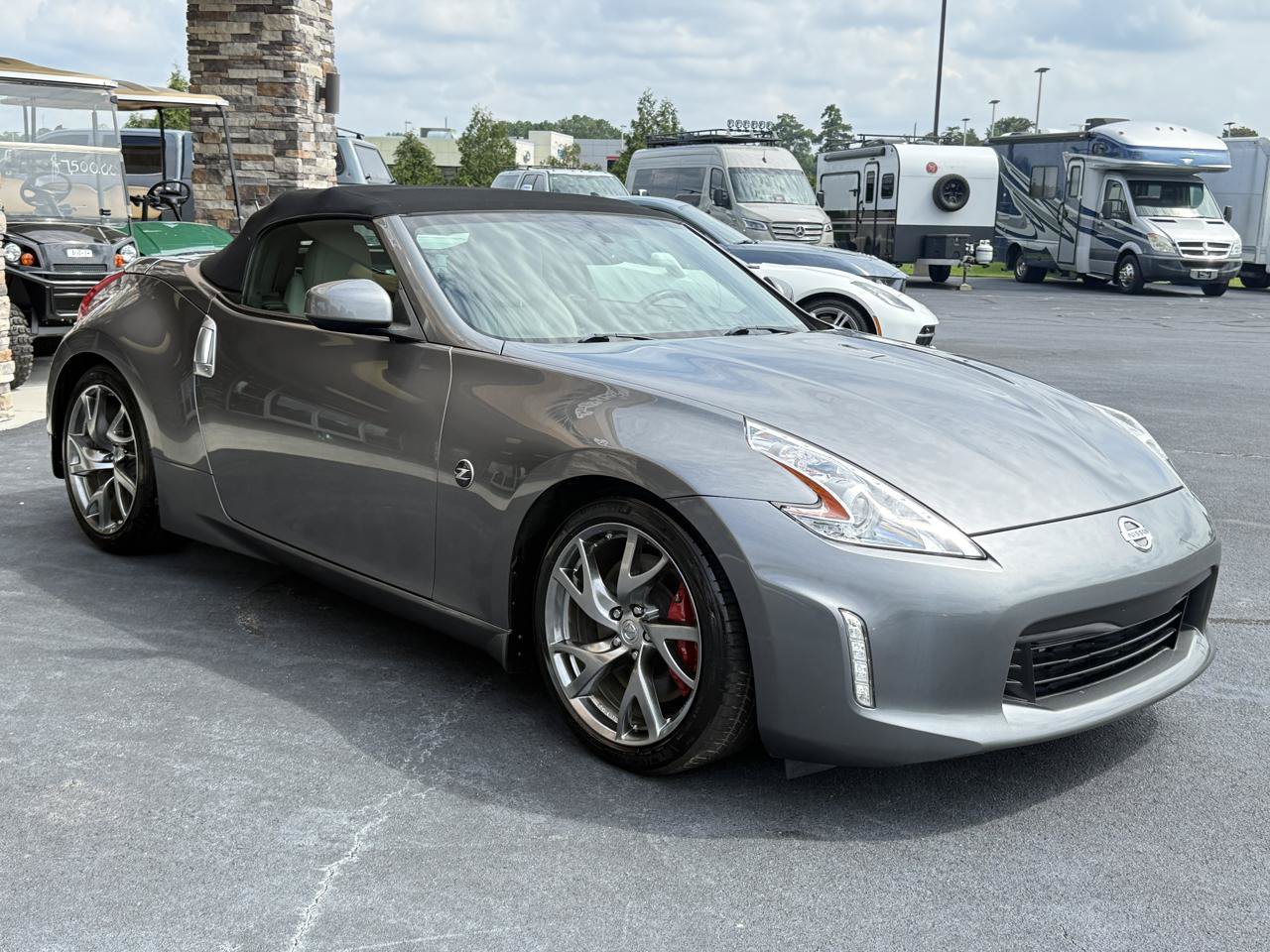 Used 2016 Nissan 370Z Touring Sport RWD image 5