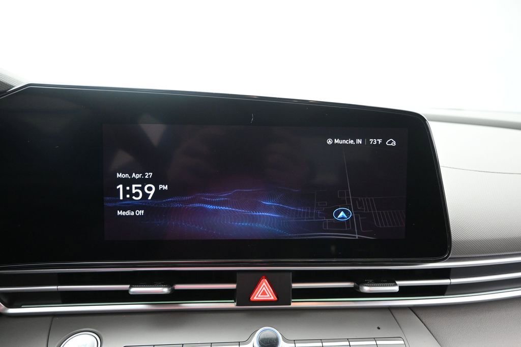 Used 2025 Hyundai Elantra SEL FWD image 18
