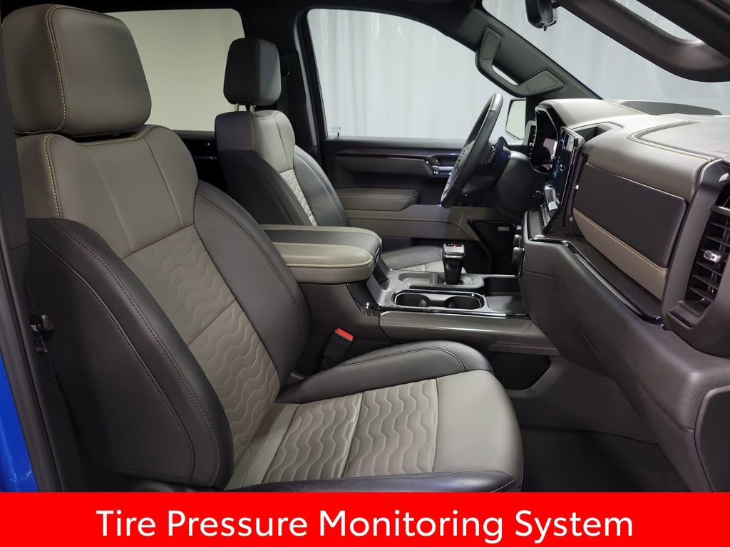 Used 2025 Chevrolet Silverado 1500 ZR2 w/ Technology Package image 27