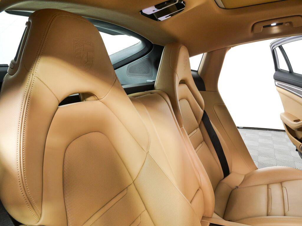 Certified 2023 Porsche Panamera Platinum Edition RWD image 24