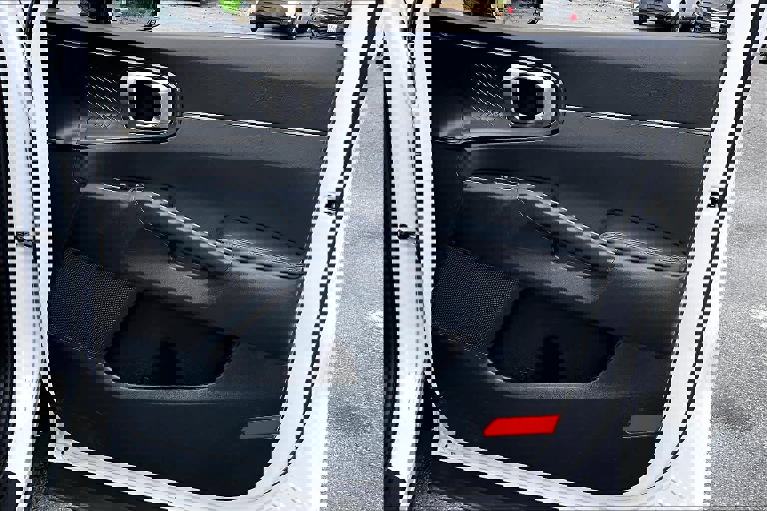 Used 2024 Kia Sorento EX w/ Panoramic Sunroof Package image 21