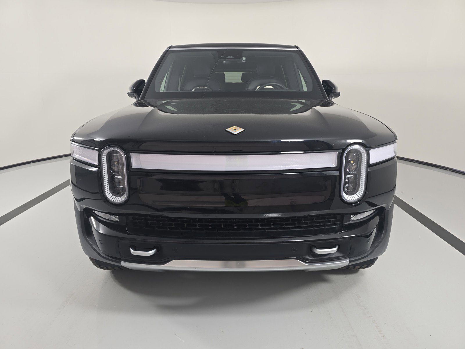Used 2024 Rivian R1S Adventure AWD/4WD image 8