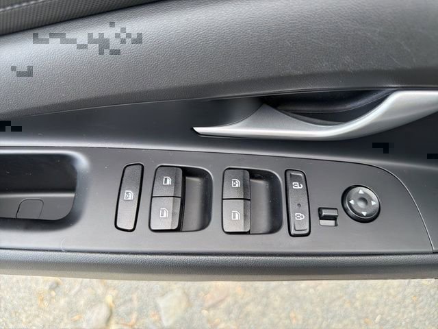 Certified 2023 Hyundai Elantra SEL image 17