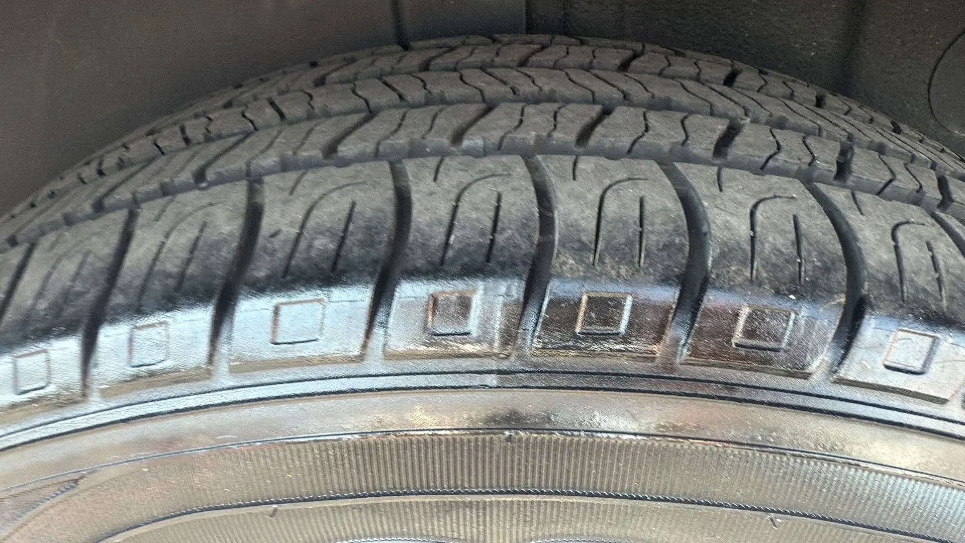 Used 2016 Dodge Grand Caravan American Value Package w/ UConnect Hands-Free Group image 9