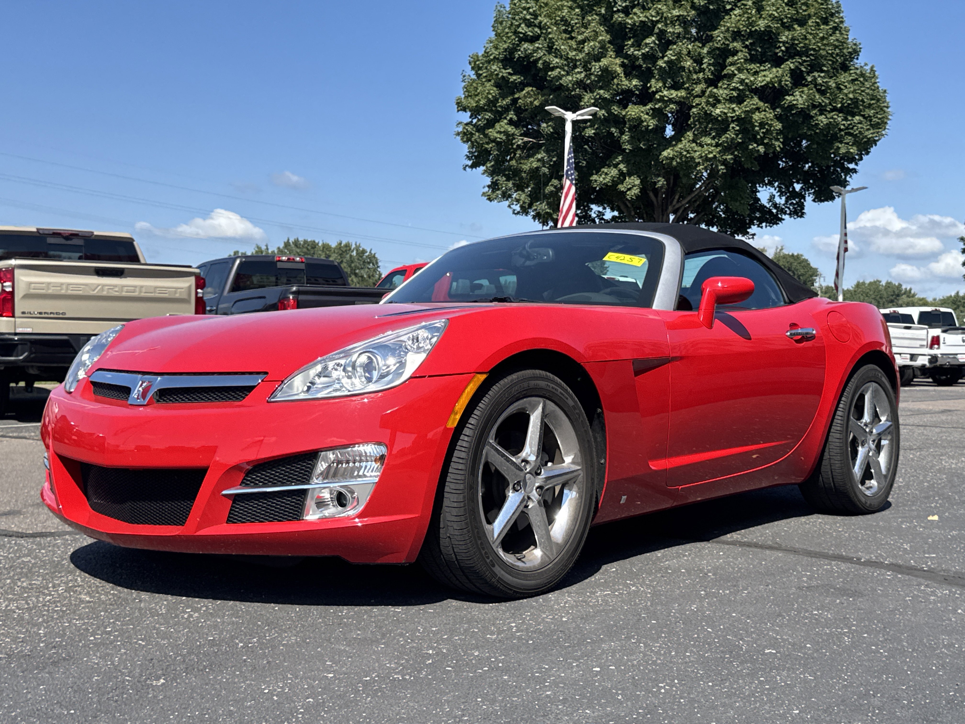 Used 2007 Saturn Sky w/ Premium Trim Pkg image 3