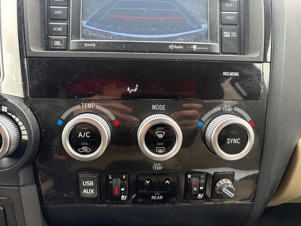 Used 2018 Toyota Sequoia Platinum image 40